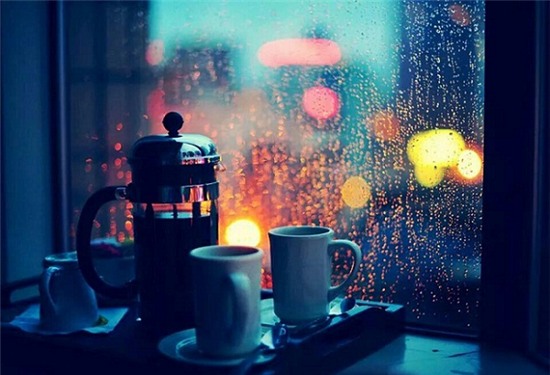 mơ thấy mưa bên cửa sổ